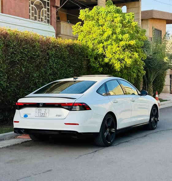 السلام عليكم 
هوندا اكورد موديل 2023 
فئه سبورت L
السياره حادثها فقط جاملغ امامي 
ماشيه 35 الف 
السعر 198 وبيها مجال 
العنوان بغداد 

الاستفسار الاتصال 
***********
