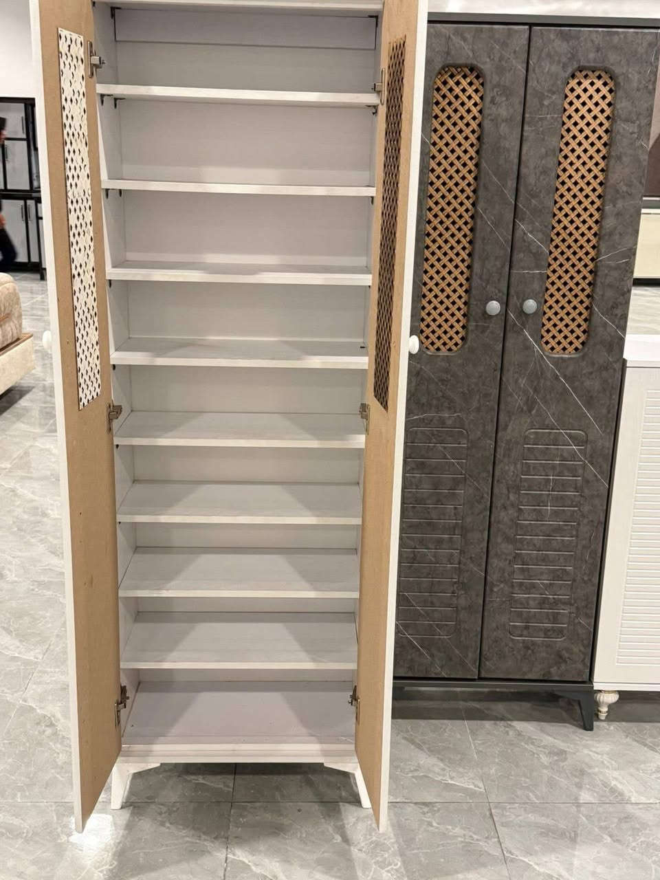 معرض صلاح آلدين للأثاث المنزلي للجمله والمفرد 
وصول جزامات عامودي خشب تركي 8 رفوف 
ارتفاع 180 عرض 60 عمق 40
متوفر ابيض كريمي رصاصي جوزي بسعر جمله 
#زورونا_تجدون_مايسركم

#الفرع_الاول تكريت الزهور
#الفرع_الثاني تكريت الزهور


**إذا كنت صاحب هذا الإعلان وتريد حذفه لأي سبب، رجاءا أرسل رسالة إلى الدعم الفني**