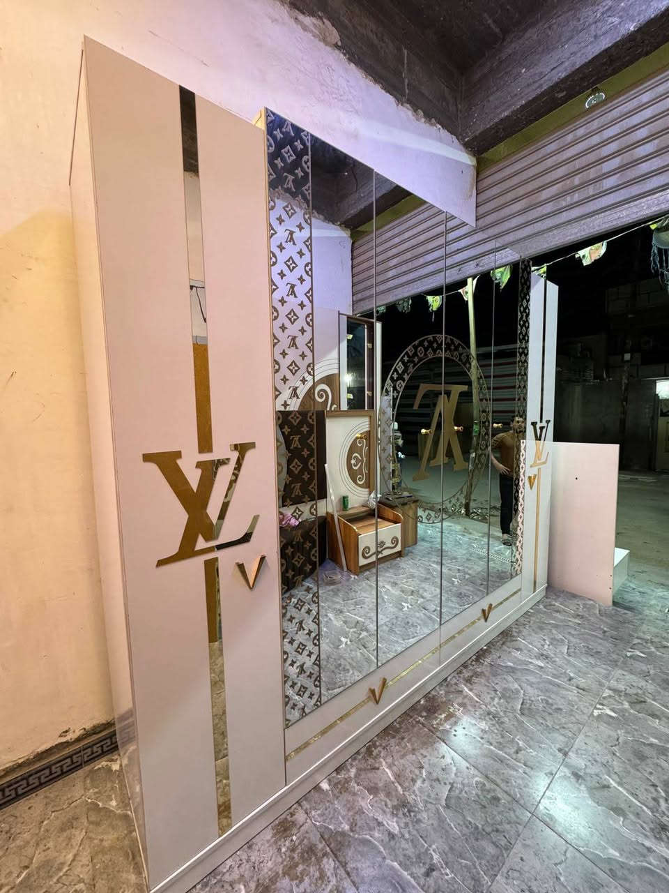 ✨ غرفة تركي  اصلي  ٨قطع✨
سرير عادي
برغي وجوي حديد
شازلون مخزن
 قماش وتر بروف أصلي
✨ نظافة 95 /💯
 السعر  / 850  بيه مجال
🚚 شد ونقل مجاني داخل بغداد
📦 توصيل للمحافظات بأسعار رمزية


**إذا كنت صاحب هذا الإعلان وتريد حذفه لأي سبب، رجاءا أرسل رسالة إلى الدعم الفني**