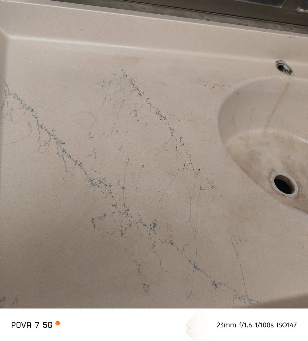 من رخصه الادمن كونتر 3قطع سنك مرمر
مابي ضرر السعر 200الف الاتصال على الرقم 
***********
