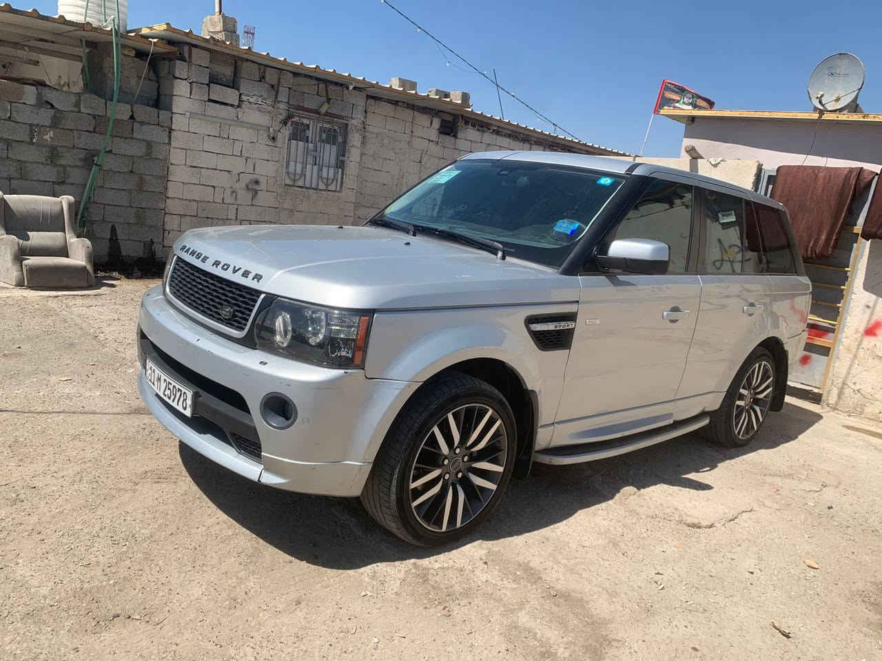 السلام عليكم
رانج روفر 2009
محدثه 2013
سياره جاهزه بدون نقص محرك كير 

السعر. 107 $ / 
مكاني بغداد التاجيات قرب مرور 
رقمي ***********
