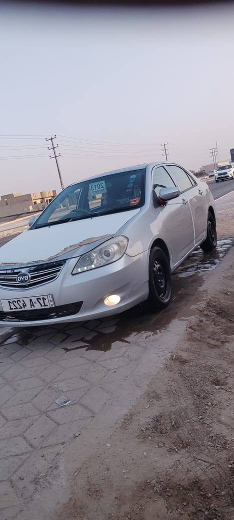 اسلام عليك بي واي دي موديل 13 سياره مكفوله كير ومكينه وحداديه شرط ماعده طخه بلباب الاخير رقم انكليزي سياره مفوله السعر 50 وبيهه مجال الجناي مكان السياره ديوانيه دغاره 
رقم الهاتف ***********
