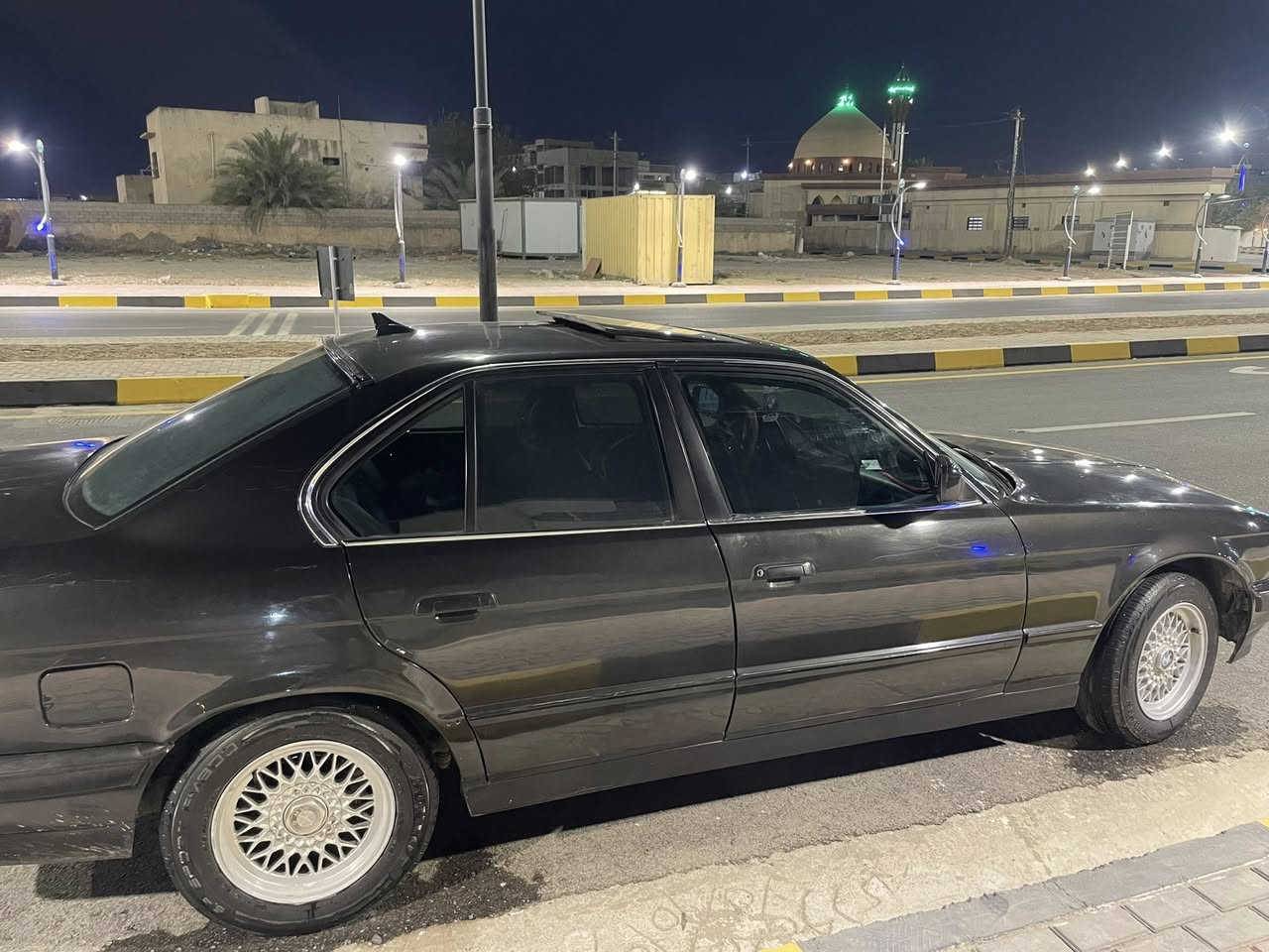 سلام وعليكم
بي ام 520 للبيع
بدون كير ومحرك 
موديل 1991
كزوز رياضي عل ريمون
لايت زينون عالي
شاشا وكامرا
قفل مركزي
حتا الصندوك
نخم ويلكب خليا اصلي ابو الختم
نخم تايات جديد
باتري جديد
كهربايات كلها شغالا
بس كيج البانزين ما يشتغل
سلايت جوبي
حيل نضيف ما يعبر مي
جامات جوبي
هندي بريك شغال
غرفت السياره جلد اسود جديدا
ننته دشبول خلفي وامامي حيل انضاف بردا خلفيا بلادي نخم الكدام عمرتو جديد
نخم الورا عمرتا جديد
صبغ عام جماليه
شرط التحويل رقم نينوى الجديد مصطرا سنويا مشروع وطني لل28كاربون ما مسجلا
مكان السياره موصل 
بدون كير ومحرك
السعر 38 وبيها مجال بصيط
رقم ***********
