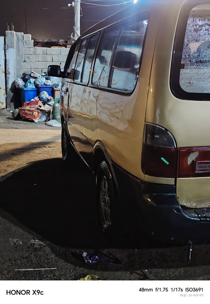 سلام عليكم منغولي للبيع سياره معمره توها شواصيه كفاله عامه اربعتهن السياره موديل 20009بسمنه سياره توا داورنها بسمنه السعر 90العنوان البصرة ابو الخصيب  +964 783 273 3792
