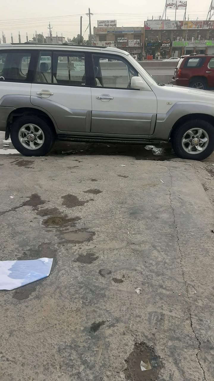 سيارة تريكان موديل2005 جاهزة محرك 3400وكير خير من الله صدر امامي وخلفي ضمان 100بل100تبريد فول يوجد بيهة صبغ بلجاملغ اليسر الخلفي فقط اثر ضربة خفيفة على البارد تخم تاير ماماشي  مستعجل على بيعتهة باسمي سنوية لحد2029رفاعي مراوس أو بيع  الاستفسار ***********
***********
