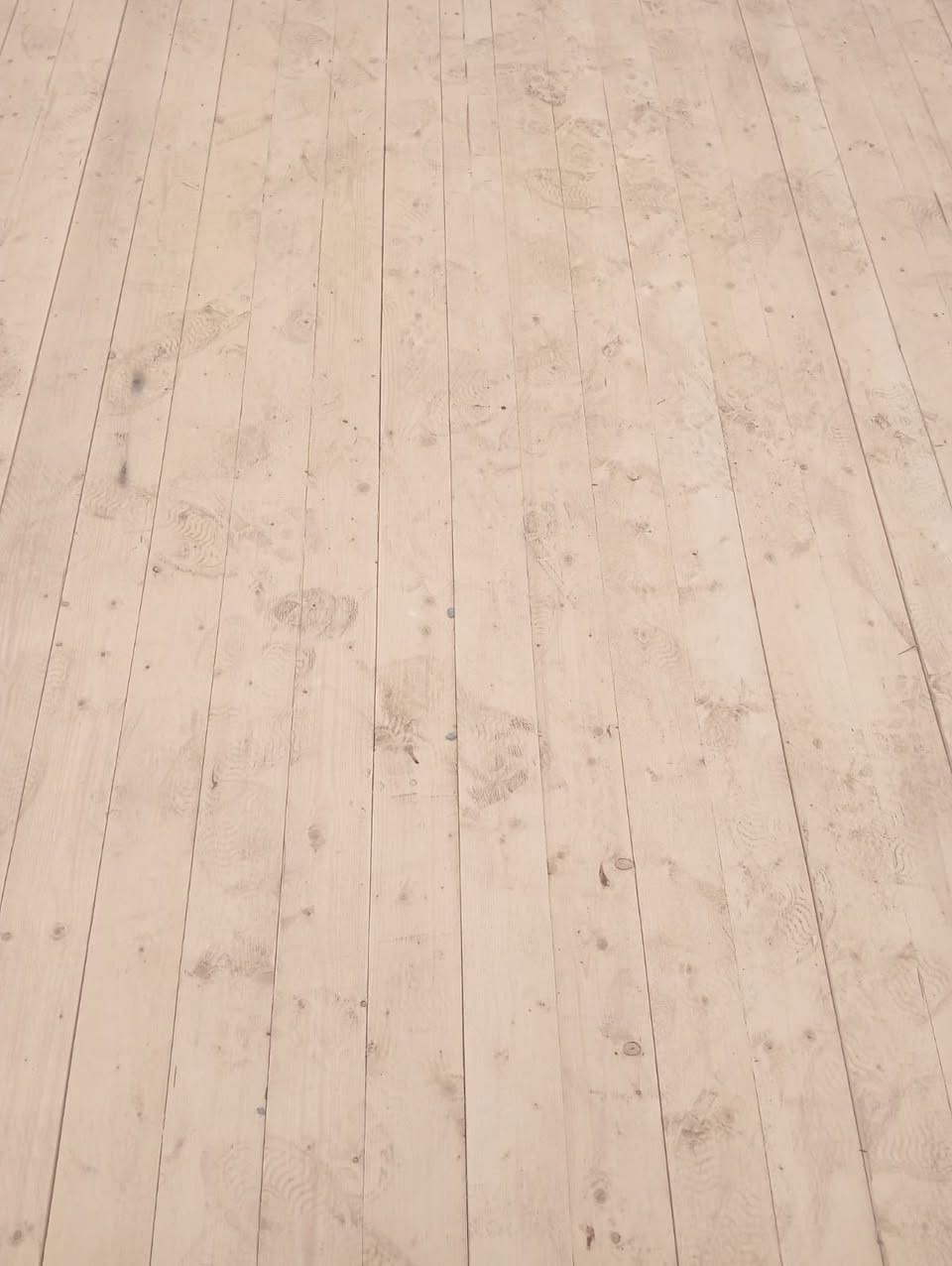 *********** السلام عليكم عملنا مستمر اي شخص محتاج صب رباط أو صب البيت من الداخل أو تسليطه سطح يرسلني كادر كامل من خباطه وعمال شغل نظيف ومرتب وتساب موجود في كل ***********
