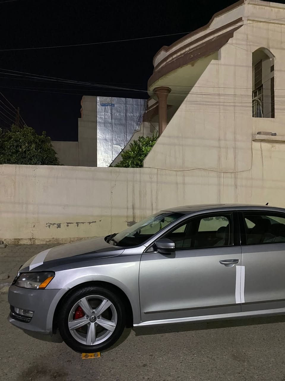 فولكسفاغن باسات 2015 

وارد خليجي 

الممشى 155km

المواصفات ملكي 1/1

7 مواصفات 

سنويه جديدة 

بطاقة بانزين 

الضرر صبغ جامرلغ خلفي وتبديل باب خلفي 

مكان سيارة كركوك حي الواسطي

السعر 15.900$ وبيها مجال 

للتواصل واتساب ***********
