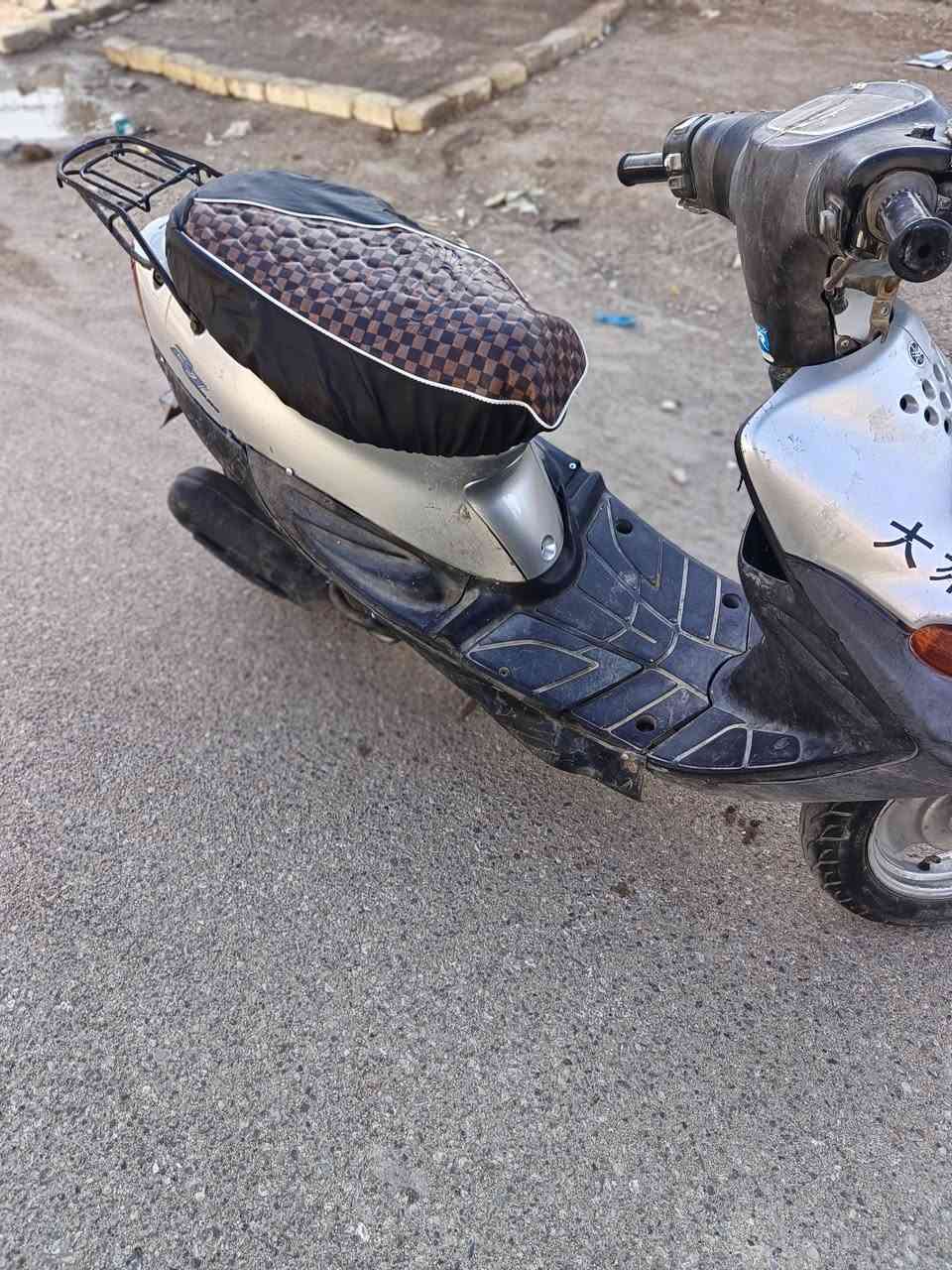 سلام عليكم درجة بيجي لبيع نضيفه كلشي شغال بيه سلف هندر عوزه باتري لايت مكينه ناعمه كفرها اصلي سعرها مناسب 225مكان ناصريي مركز وشراي ***********يتصل عله رقم
