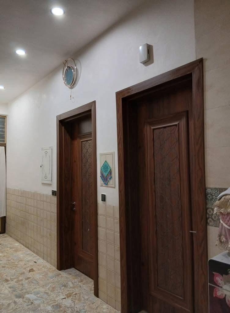 السلام عليكم بيت للبيع 160 متر قريب ع جامع الامامين
***********
