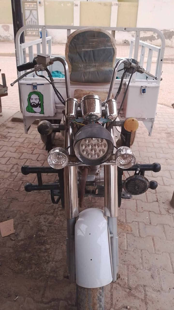 السلام عليكم ستوته امتيار  للبيع موديل 2010 رقم وسنويه نجف رقم اسود راعيه ماندله انا اتعهد من سرقه قانونين وعشائر ركبه شاصي بدي مكفول من الحيم والاخياس مكينه كير مكفول مكينه 2020 شوفت عينك ستوته انضف من الصوره مكاني الدوانيه قضاء الشاميه 
متوفر وتساب السعر 800 الف ( ***********)
