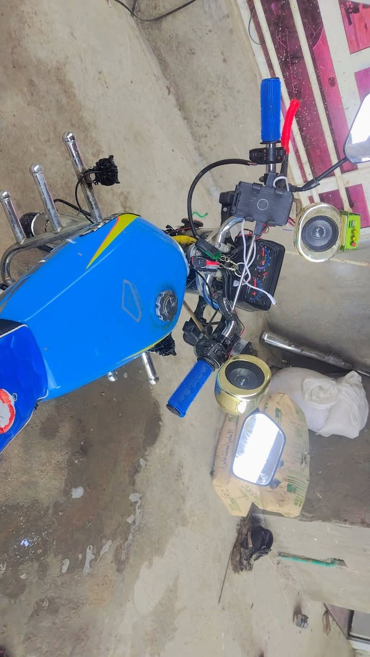 سلام عليكم  من رخصت الدمن دراجه سونك البيع كالشي شغال بصمه عن بعد سالف هندر كهربايات شغاله محرك مامفتوح موديل 23السعر 550والشراي يجي خاص مكان ابو غريب خان ضاري متواجد خاص محركه150cc


**إذا كنت صاحب هذا الإعلان وتريد حذفه لأي سبب، رجاءا أرسل رسالة إلى الدعم الفني**