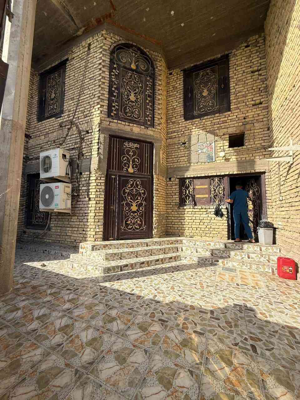 🏠بيت للبيع

•المساحة -200متر 
•📍الموقع -حي المعليمن قرب مدرسه خوله
•التفاصيل /طابقين مسلح حديث
ط1\2غرفه+صاله+استقبال+مطبخ+صحيات
ط2\4غرفه+صاله+صحيات 
$السعر\365
☎️للأستفسار/***********
فراس***********
واتسhttps://wa.me/9647872000799
للمزيد من العروض يمكنكم متابعتنا علئ فيس بوكhttps://www.facebook.com/share/19oiawJsJt/
الناصرية/فرع1 #الموحية
فرع2 #طريق #الحولي
