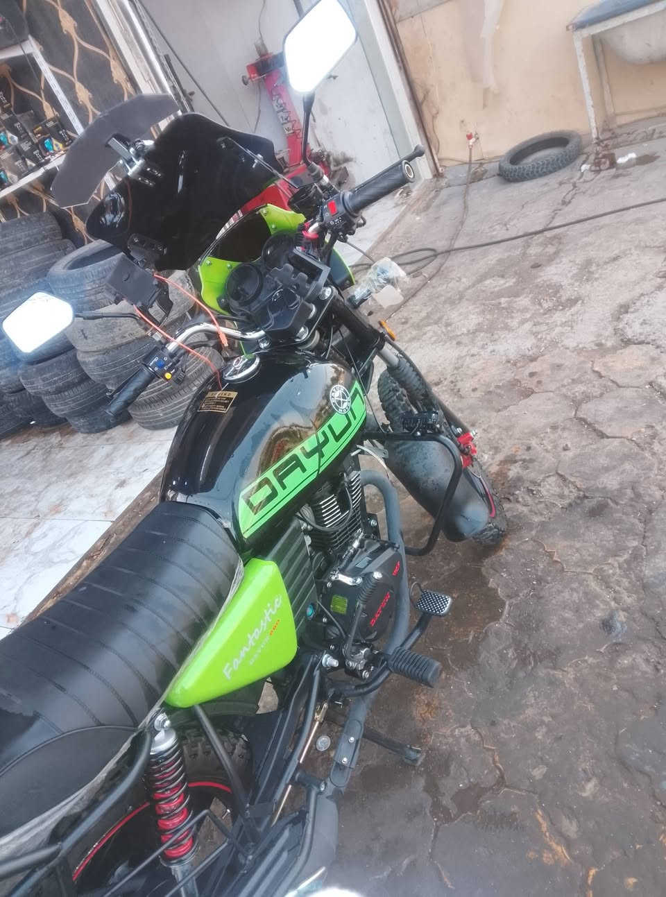 السلام عليكم دراجة دايوان جبلي مديل2025 . اسكنر.صار شهر من منزلهة يعني نازلة ب2026  دراجة جديدة وضع الشركة مكفولة كفالة عامة  السعر (1350) وبيها مجال شي بسيط مكاني بغداد بغداد الجديدة ***********
