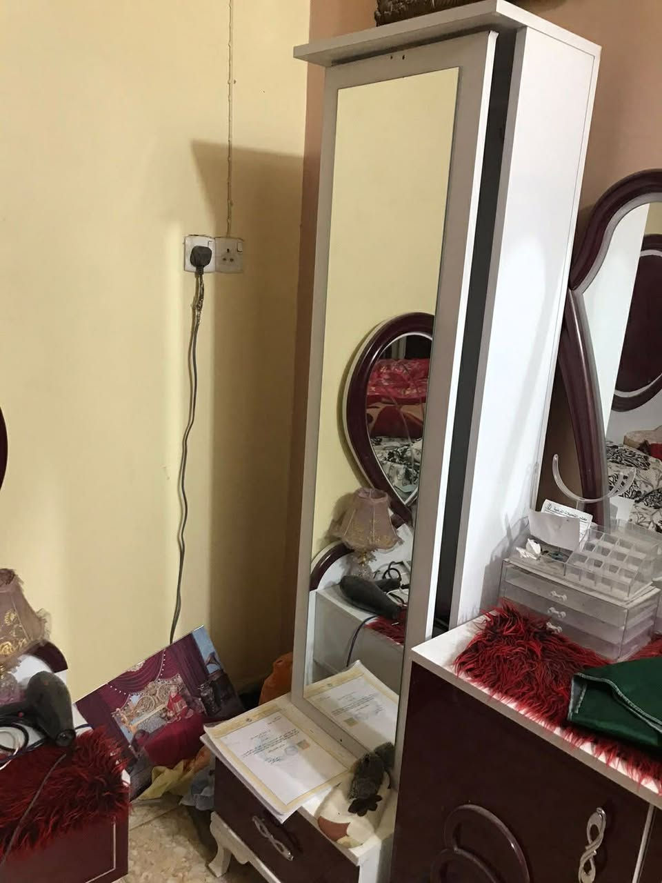 غرفه نوم للبيع تركيه نضيفه كلش كامله مكانها ناصريه مركز بشارع عشرين السعر 500 بغداد, العراق


**إذا كنت صاحب هذا الإعلان وتريد حذفه لأي سبب، رجاءا أرسل رسالة إلى الدعم الفني**