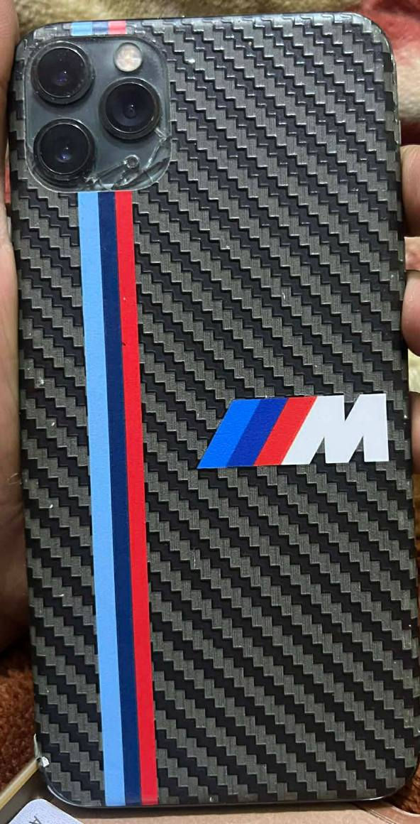 سلام عليكم
متوفر
 ايفون 11 برو ماكس 
ذاكره 256 
بطاريه 76 بلادي 

الجهاز مبدل فقط شاشه اصليه ثلث خيارات 
والضهر مكسور ومغلف 

م. الفطور مو بل شاشه بـ لزكه الحمايه 

التفاصيل الباقيه تواصل 
*********** فقط واتس
