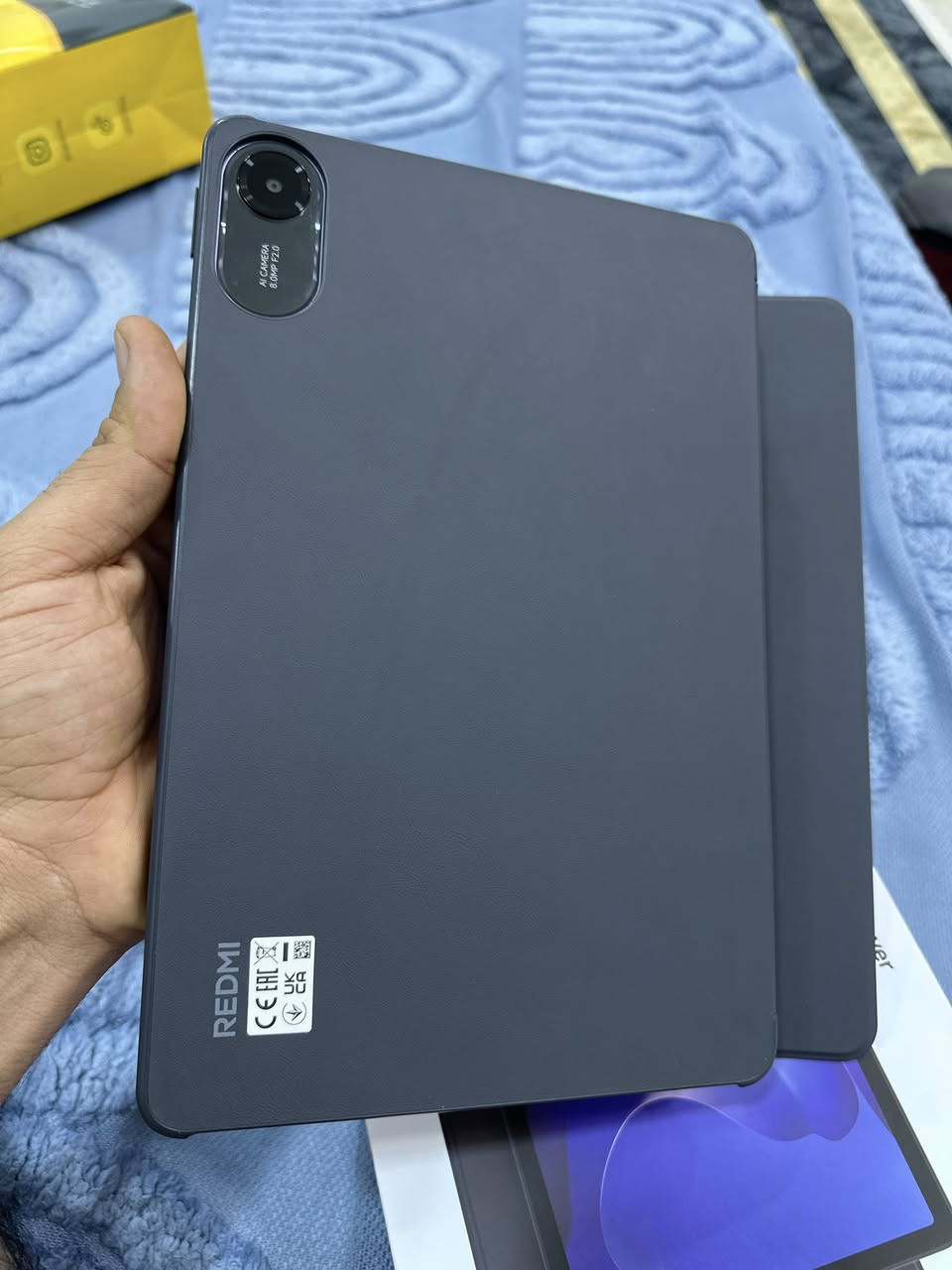 تاب ريدمي باد 2 ذاكره 256 اخو الجديد استخدام 10 ايام  مع كافه ملحقاته سعر 240 الف
مكاني بغداد 
للاتصال ***********
