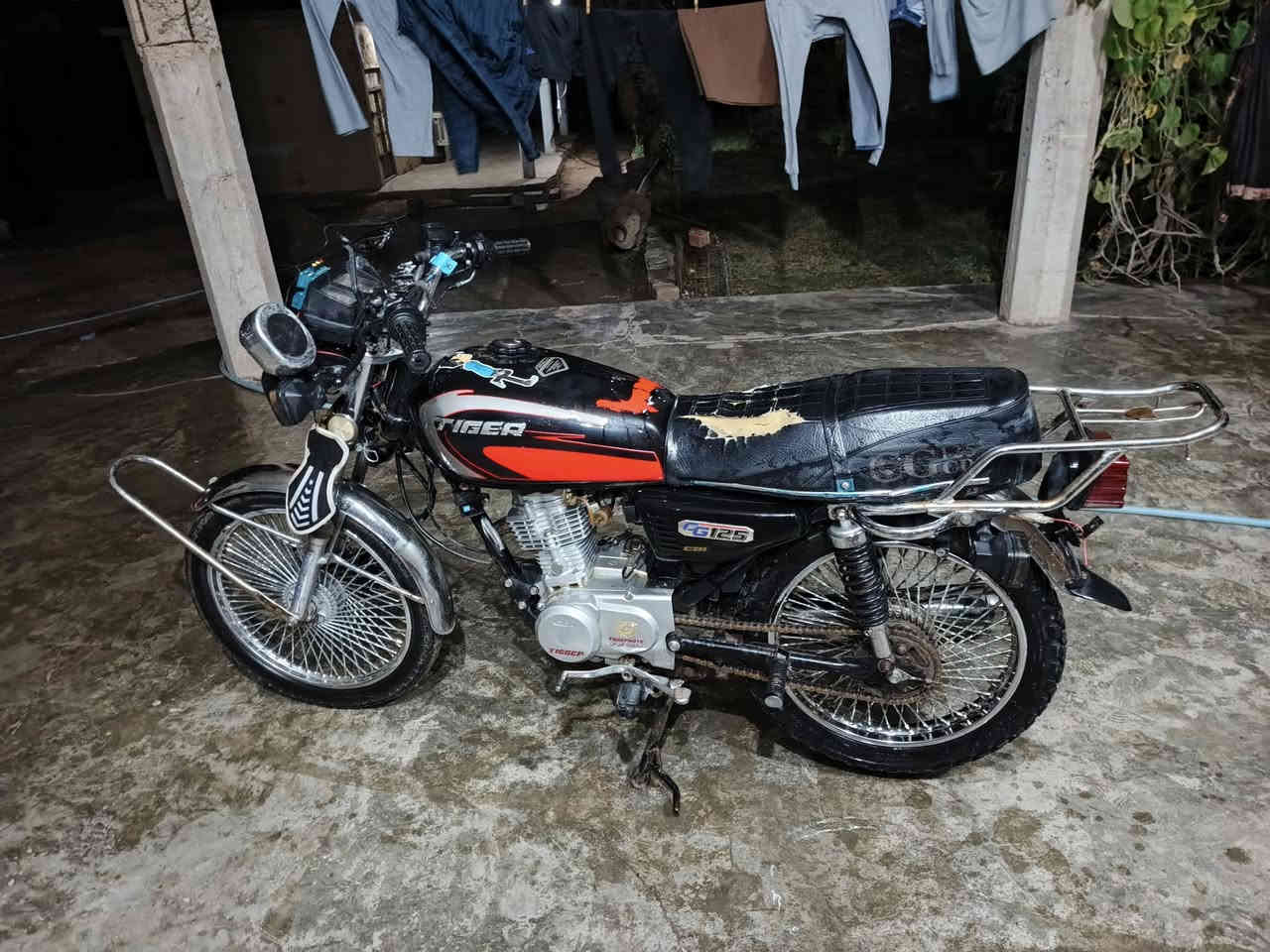 السلام عليكم 
دراجه تايكر موديل 2023 للبيع محرك مامفتوح شرط انطيك كهربائيات كامله بريكات وره كدام شغاله بريك امامي عنبارر
لايت عالي وناصي كلو شغال نشرات موجود بي مسجل شغل
دراجه غراضه عله (وضع الشركه)(نقص قبق زنجيل فقط) تعال جيك وشوف والله انضف من الصور (السعر_ 490)وبي مجال 
(اي استفسار اخر الرقم _ ***********) الخاص مفتوح 🔓
المكان بيجي الحجاج
