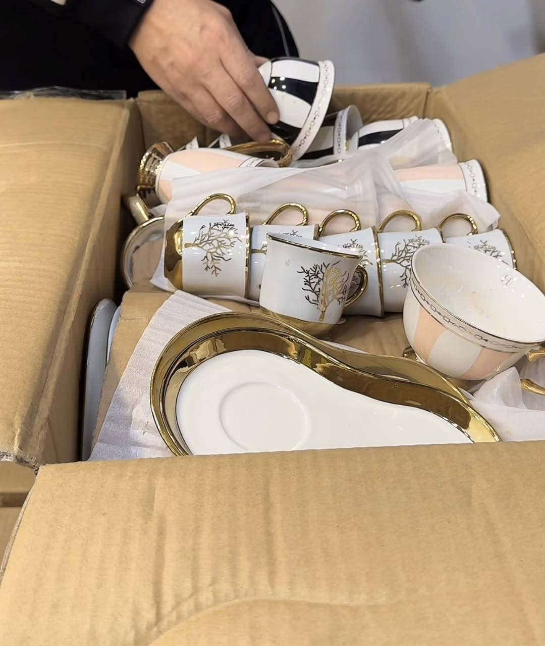 فرفوري مذهب  كارتون فول  اعداد
سعر الكارتون ٥٧ توصيل مجاني متوفر ايضا كارتون مك ٥٥  قطعه ٣٥ الف  والتوصيل مجاني لستفسار عبر الخاص  او رقم الواتساب *********** الانضمام الى كروب الواتساب ليضلكم كل جديد او متابعه الصفحه https://chat.whatsapp.com/Dr1XuYQYZSV03vgiVU8xuf?mode=gi_t
