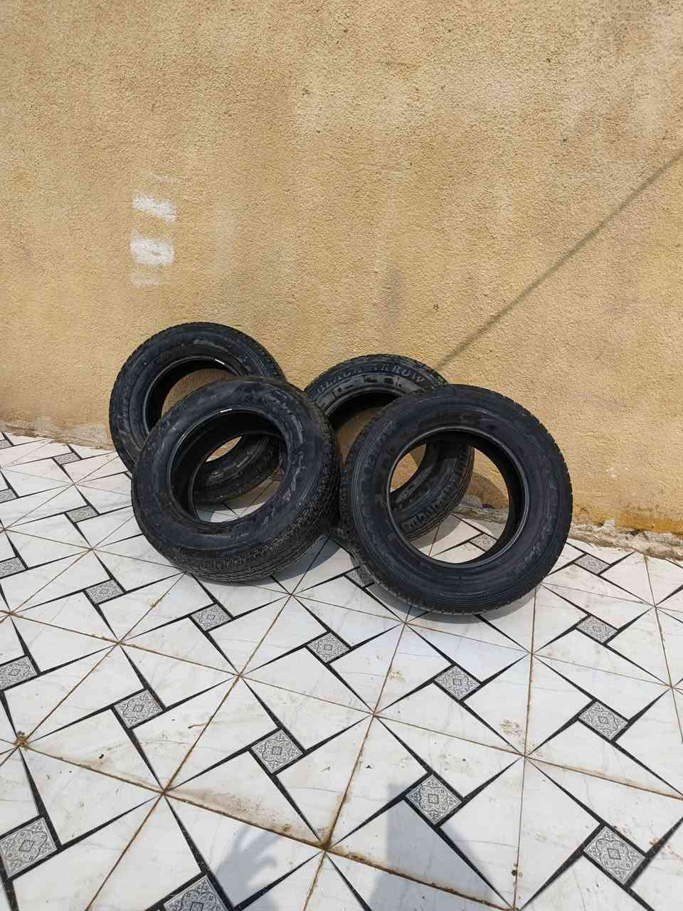 يوجد تيارات فور ويل ٢٠ مستخدم  ***********
