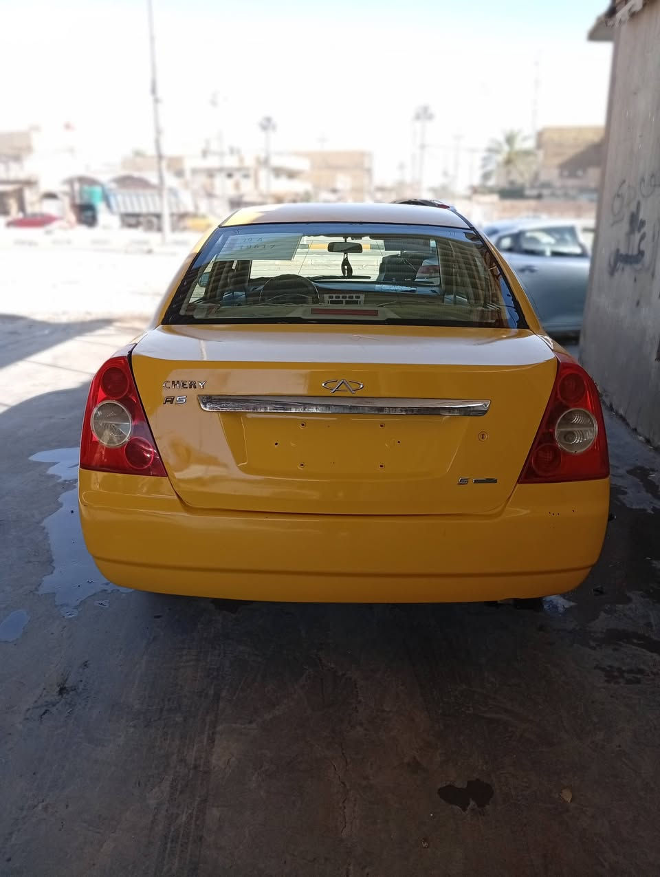 السلام عليكم شيري A5 مكفول من ضربه صبغ للجمالية كير ومكينه كورلا سيارة جاهزة ومتعوب عليها تبريد ثلج مصفرة هيئه وغرامه سنوية انكليزي لوحات شهر ويطلعن السيارة جاهزة  السعر 35 وبيها مجال للشراي *********** مكان السيارة الديوانيه
