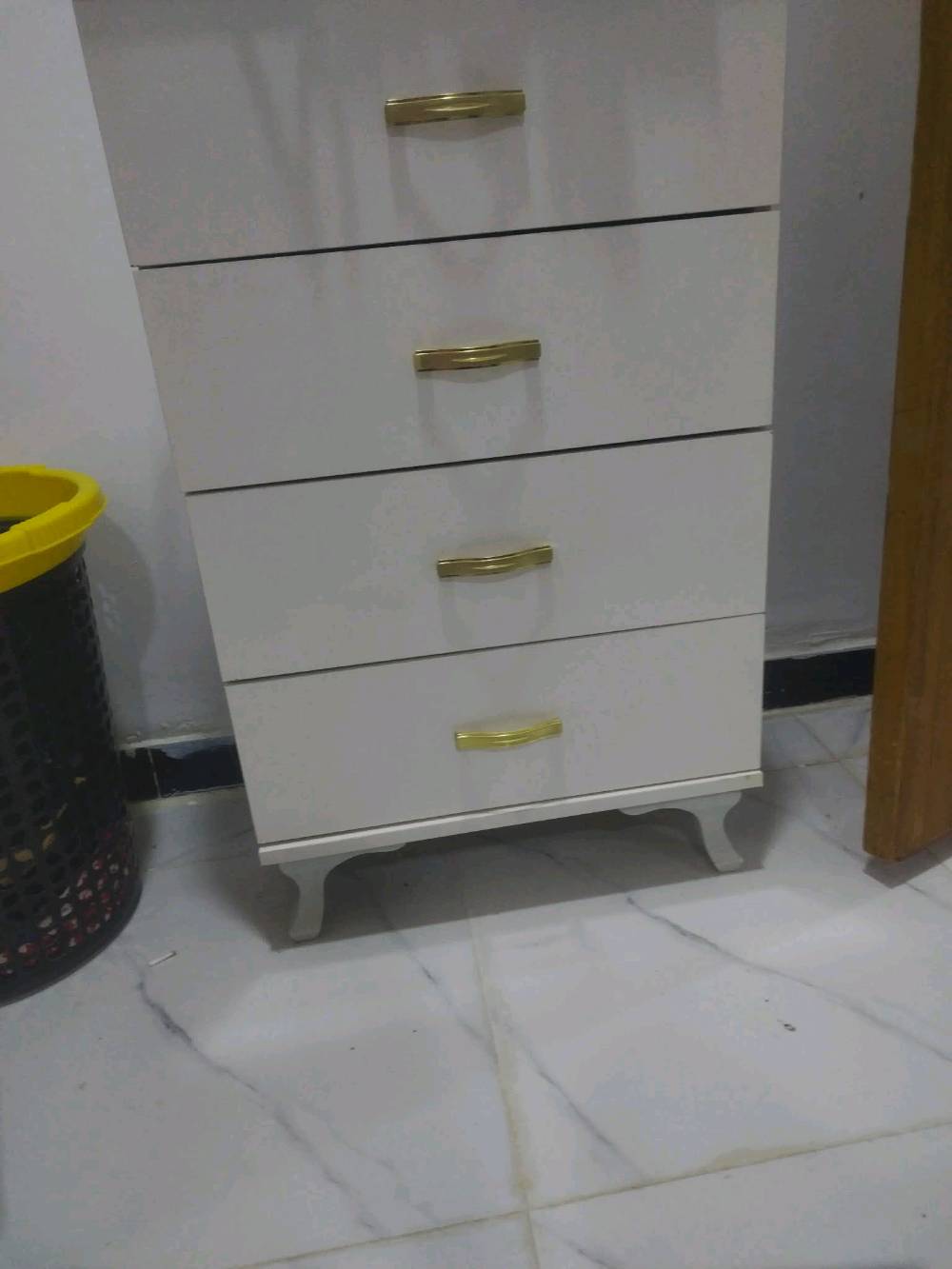 سلام عليكم غرفه تركيه البيع جديد 
سعر 800 وبي مجال قليل رقم الهاتف 
***********
