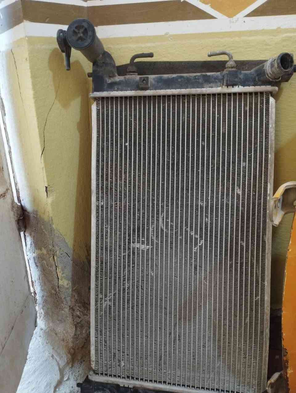 السلام عليكم ورحمه الله وبركاته رمضان مبارك عليكم أن شاء الله غراض جيلي موبل للبيع 
اخوان غراض جيلي موبل للبيع 
باب سايق مع القفل وماطور الجام 50
دكشن حار 65
بخاخات تخم ب35
جويتر 45 
للاستفسار الاتصال على الرقم ***********
او مراسلة الصفحة
