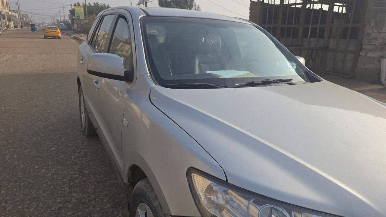 السلام عليكم سنتافي 2011 السعر 55 ادوات كصه جنطه كير محرك كاز كفالة عامه حداديه 100% السيارة احلا من الصور خير من الله عنوان ميسان العمارة
الرقم ***********
