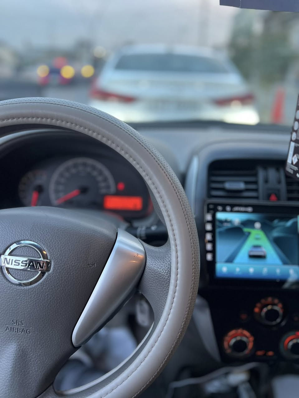 نيسان صني 2019
مكفول ام بليته الزركه المرغوبه هندي 
معروفه مواصفاتها 
سياره جديده لوك بيها بارد بسيط جدا
رقم وهزه وفحص غير نافذ تحويل ثاني يوم  
السعر 110 وبيها مجال بسيط 
الانبار الرمادي 
***********
