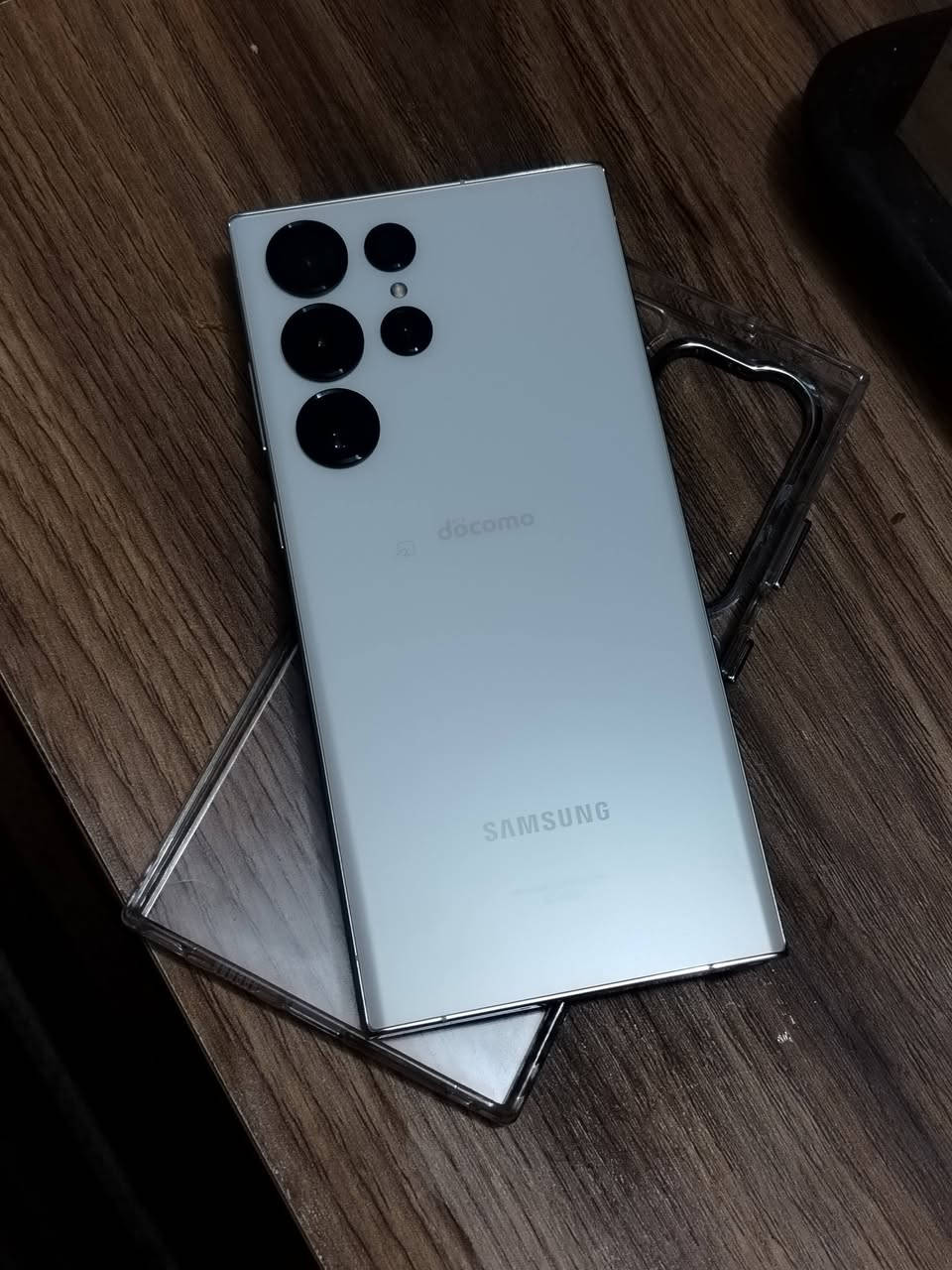 Samsung s23 ultra 256G
سلام عليكم سامسونك s23 الترا  ذاكره 256 نسخه اليابان تك سيم كرت جهاز جديد جدا ومامصلح ابد 700 بغداد
الكماليه ***********
