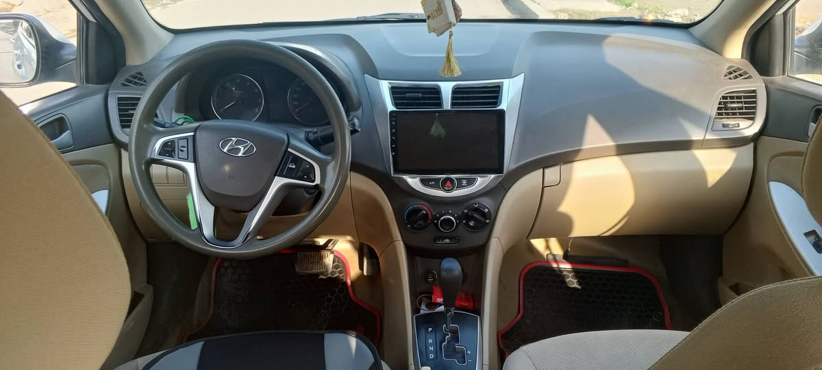 اكسنت خليجي 
موديل 2013
ماشية 104الف كيلو
محرك 1600دوش 
كير محرك مكفول 
سيارة مكفولة من الصبغ وتبديل 
بيها مكانين بارد 
سيارة جاهزة مناقصها اي شي
رقم بغداد بسمي مشروع وطني 
سعر 102 بيها مجال 
مكان بغداد جكوك 
***********
