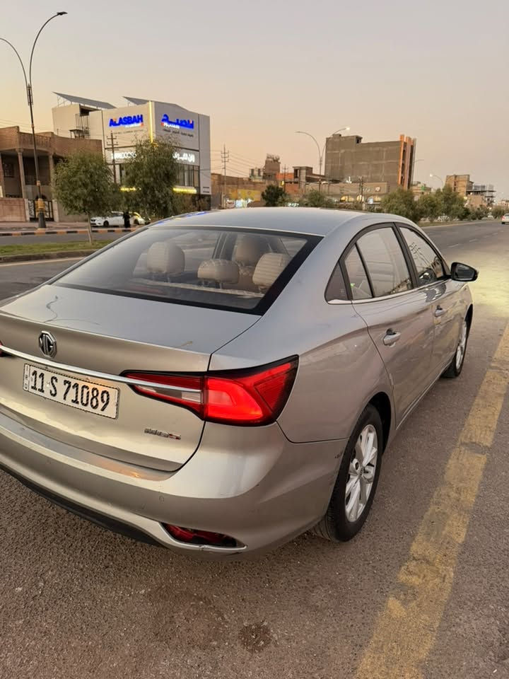 السلام عليكم. MG 5.  موديل 2022
ماشيه 97 ألف 
نص مواصفات بصمه شاشه تحكم ستيرن
بيه بارد بالجنطه ودحجه ما مصلحه  بالجاملغ الخلفي 
كير مكينه مكفولات صدر امامي جديد 

سعر 85 وبيه مجال
مكاني نجف
***********
