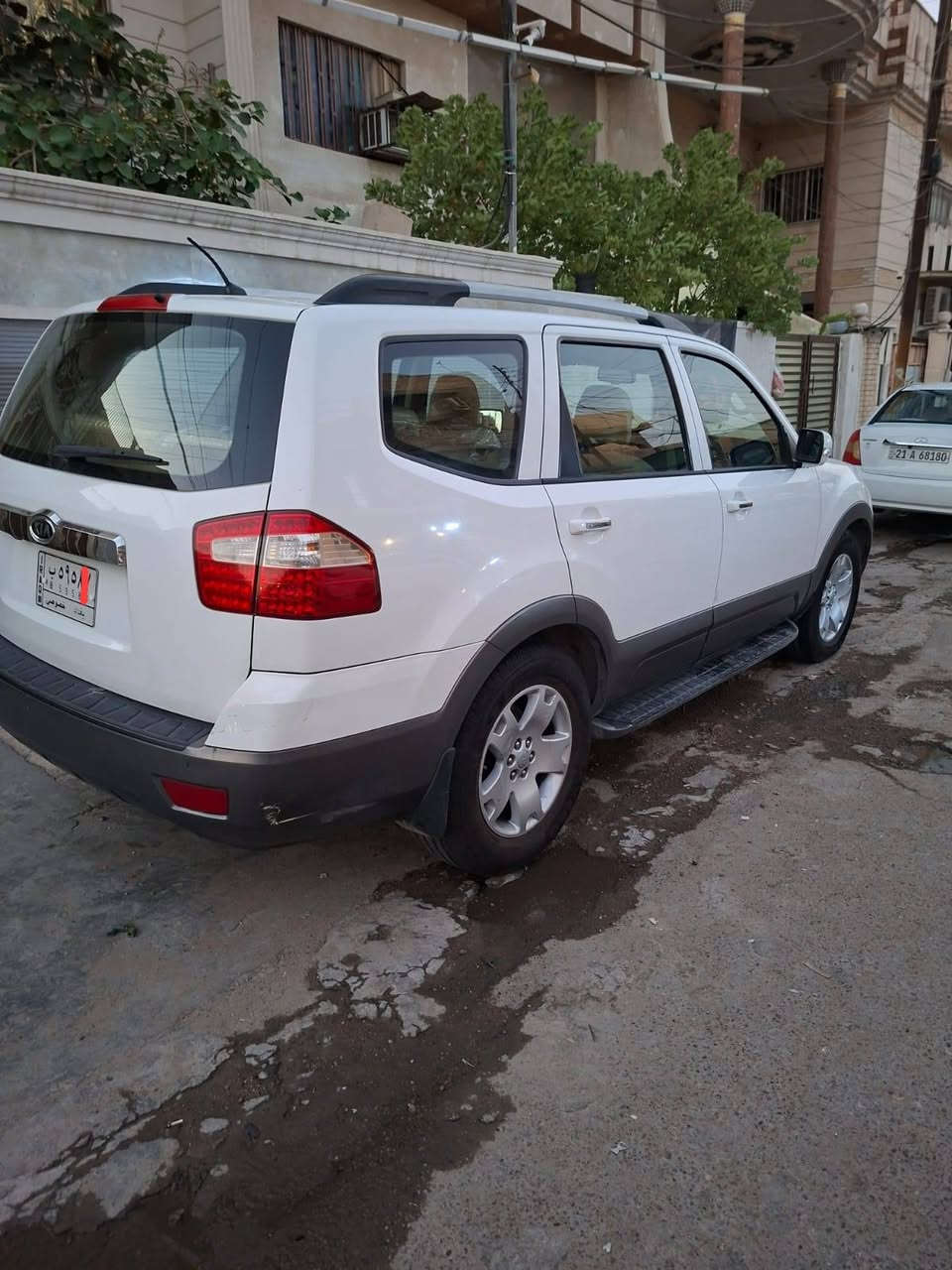 مهافي 2011ماشيا 96الف باسمي رقم بغداد سياره مكفوله عدا الضربه باب السايق محركها 3800ستا سلندر بيها فتحت سقف تايرات جدد سعرها 145 وبيها مجال للاتصال علئ الرقم التالي ***********
