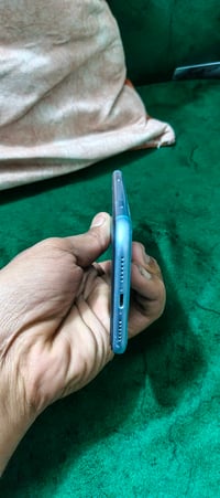 اكس ار جهاز فول كفاله فقط السماعات والضهر مكسور الباقي كله كفاله عامه ...