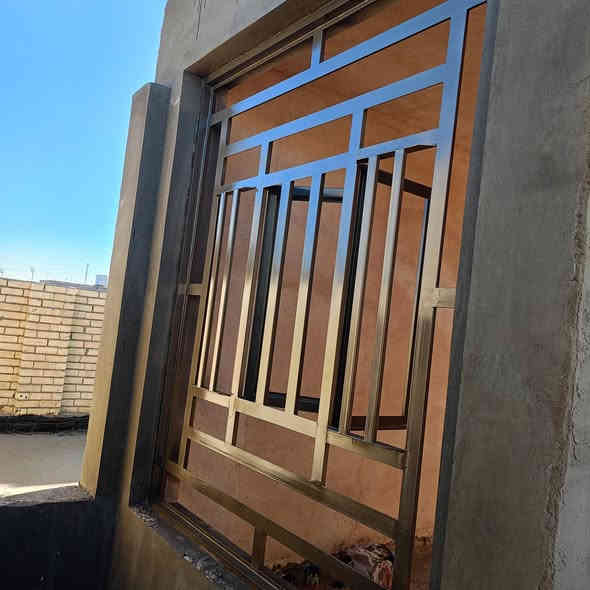 السلام عليكم ورحمة الله وبركاته نشتغل صبغ شبابيك+بيبان تنضيف قبل الصبغ وشغل درجه تريد بس عمل أو كرسته وعمل والالوان الي تريده   وباسعار مناسبة اتصل وتدلل***********واتساب مفتوح خاص مفتوح
