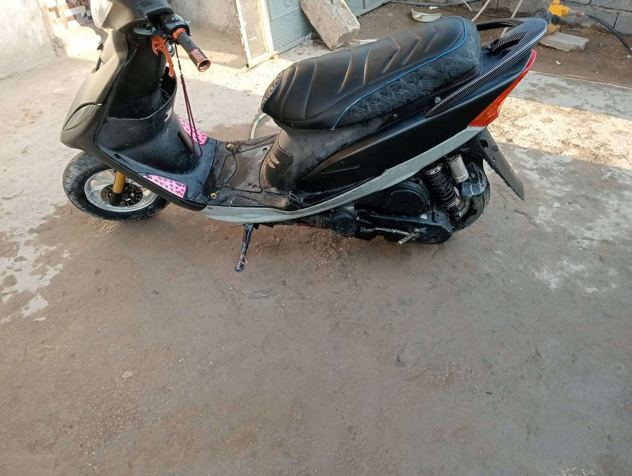 سلام عليكم دراجة ماكس عدله شغاله سلف واهند نضيفه    سعر 400ابيه مجال مكاني بغداد بل زعفرانيه رقمي ***********
