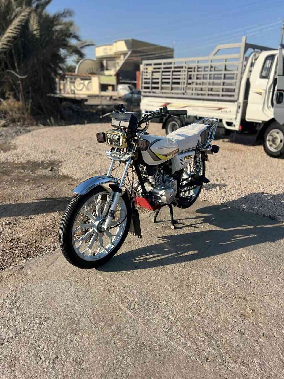 سلام عليكم سيفان موديل ٢٠٢٤درجه مكفوله
جديده حيل وسعر ٦٢٥ وبيه مجال 

المكان حله سياحي ***********
