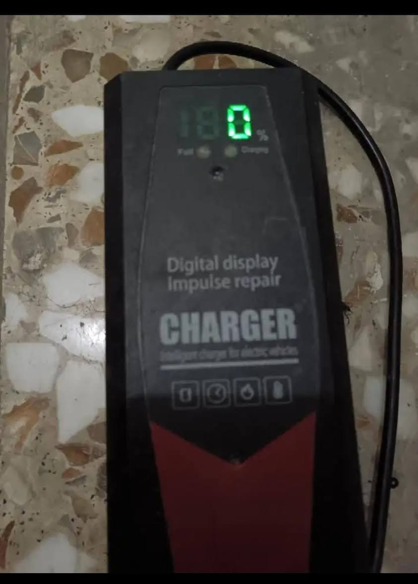شباب دراجة شحن 60 دراجة اخت الجديدة صارلي 4 شهور من اخذتها، (6) بطاريات جافة مو ليثيوم، شباب لحد يسألني ع اوراق مابيها اوراق لان هاي شحن ما تترقم لا تتكمرك شاحنة شحنها سريع السعر 680الف وبيها مجال حك الجية، عنوان علي الصالح ***********
