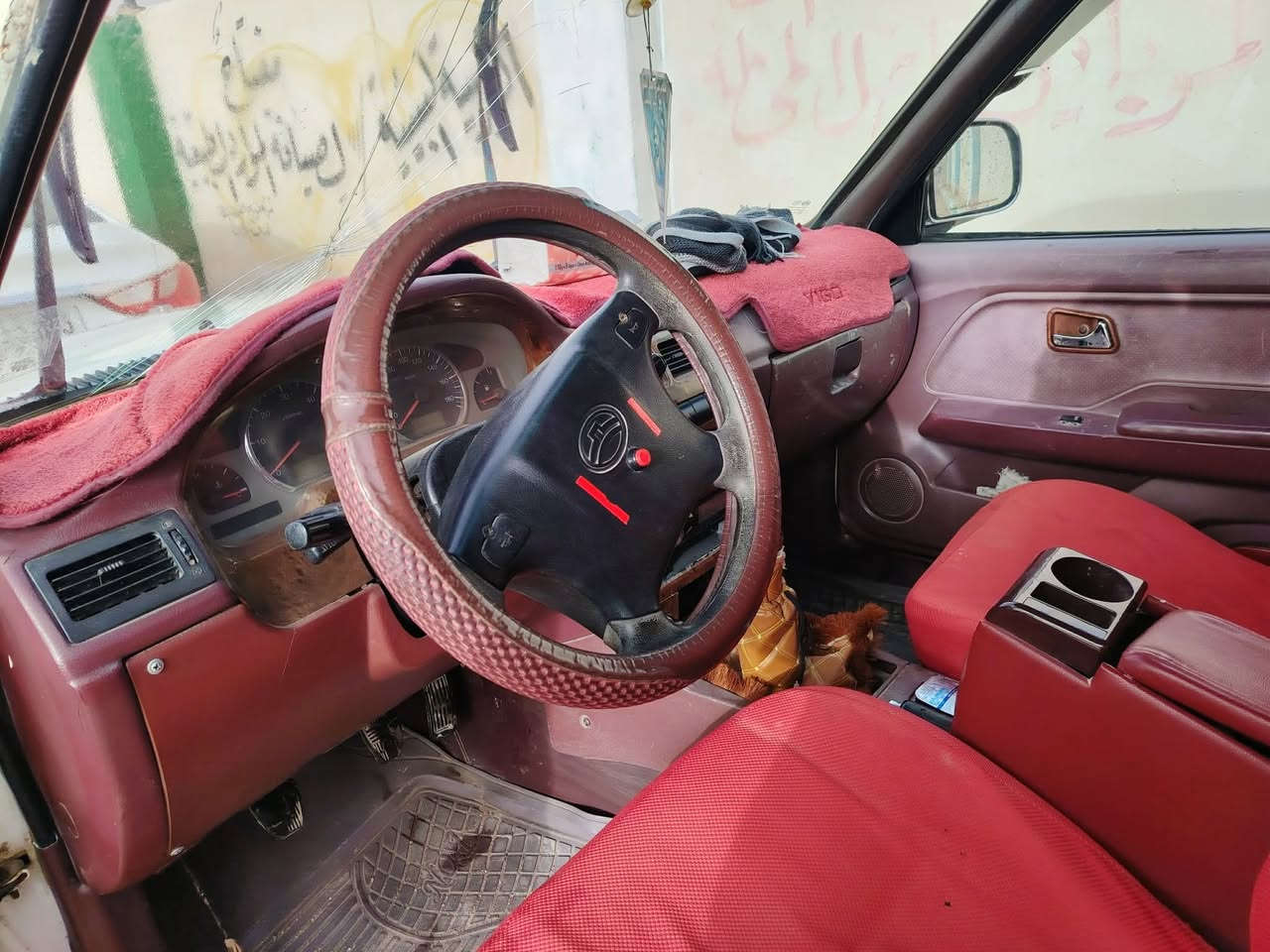 السلام عليكم ديرلبيع 2012 الرقم قادسيه السعر 42 ==***********
