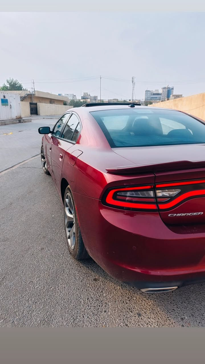 اللهم صل على محمد وآل محمد
٢٠١٩ sxt 
سياره كلين برغي ما مفتوح بيه
حتى حجر البيئه موجود 
محرك ٣٦٠٠ 
تو ويل 
فتحته سقف 
بصمه تشغيل ٢ 
بصمة بيبان 
تشغيل عن بعد 
شاشه كامره 
حساسات 
ويل ٢٠ 
كشنات كهرباء 
كير طياره 
رقم بغداد بااسمي 
سياره ماشيه ٨٨ 
لون كرزي مميز 
وبعد بيه اهواي موصفات
بيه بارد أقل من شبر بجاملغ الخلفي 
مكان السياره كربلاء
***********
***********
