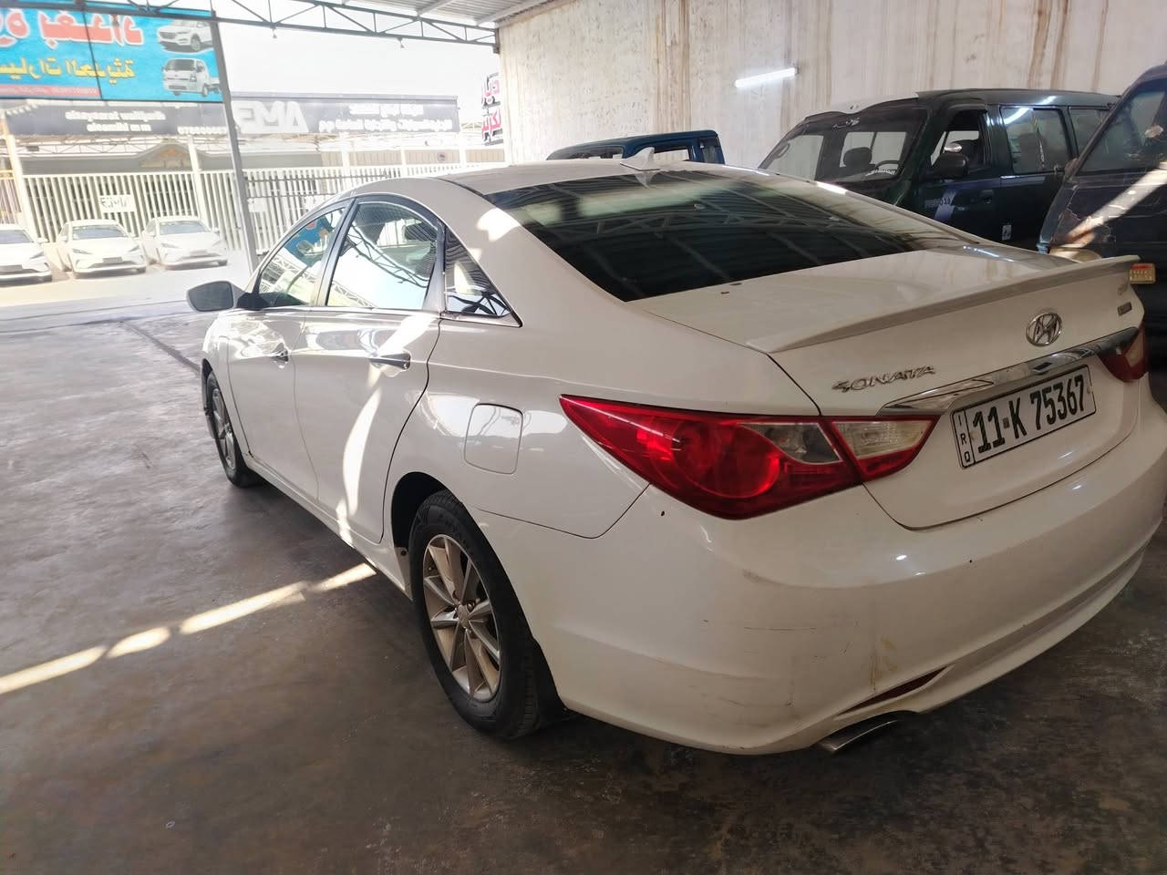 سلام عليكم سوناتا 2012 للبيع او مراوس
 سياره بصمه فتحه
 شاشه جبيره
 خير من الله
 بيهه قطعه وحده صبغ
 جاملغ الايمن
 مكينه كير خير من الله صدر 80٪
 سياره جاهزه ما ناقصه شي 
مكان السياره بغداد حي الجهاد
 *********** اتصل سعر 100$
