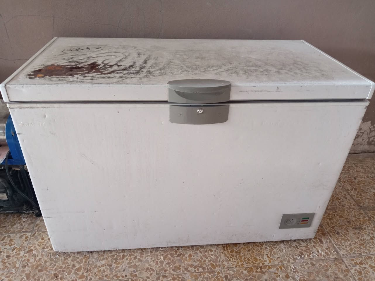 اجهزة عصائر وجهاز مرطبات بحالة جيدة جدا للبيع***********
