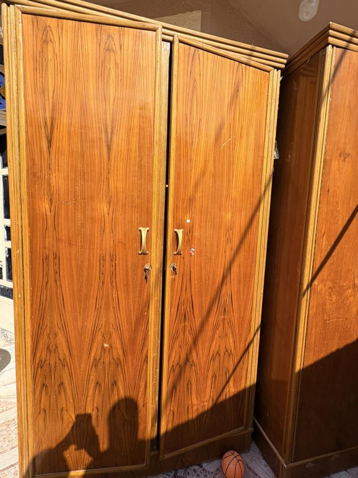 كناتير ٢ كامل مع رفوف جديد استعمال قليل صاج قوي يتحمل غراض ونضيف الواحد ب١٧٥ وثنين ب٣٠٠
الاستفسار على الرقم ***********
