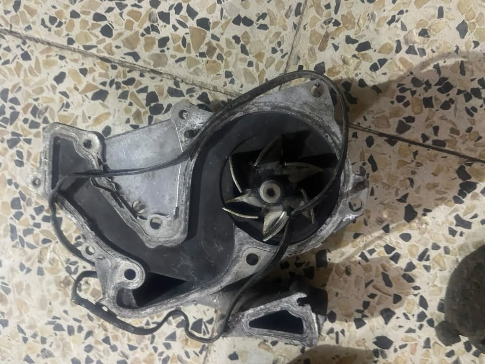 غراض سوناتا مكينه ٣٣٠٠/ ٦ سلندر حاويه ومستخدم شرط الشغل اويل بم ونوزلات  ومجاول وكوع ماء واتر بم ضاغطه سلكتر كير قايش 
اسعار مناسبه اتصال ☎️ ***********
