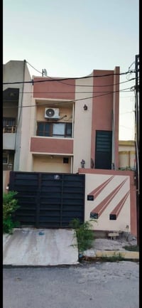 حي الواسطي خلف مول حاج زياد • ١٠٠م • طابقتين