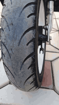 سلام عليكم دراجه ذبانه البيع الدراجه ماعايزه اي شي المحرك ١٠٠ مات بيجي السعر ١٧٥ وبيه مجال قليل الشراي المكان كوفه حي متنبي الرقم تواصل***********
