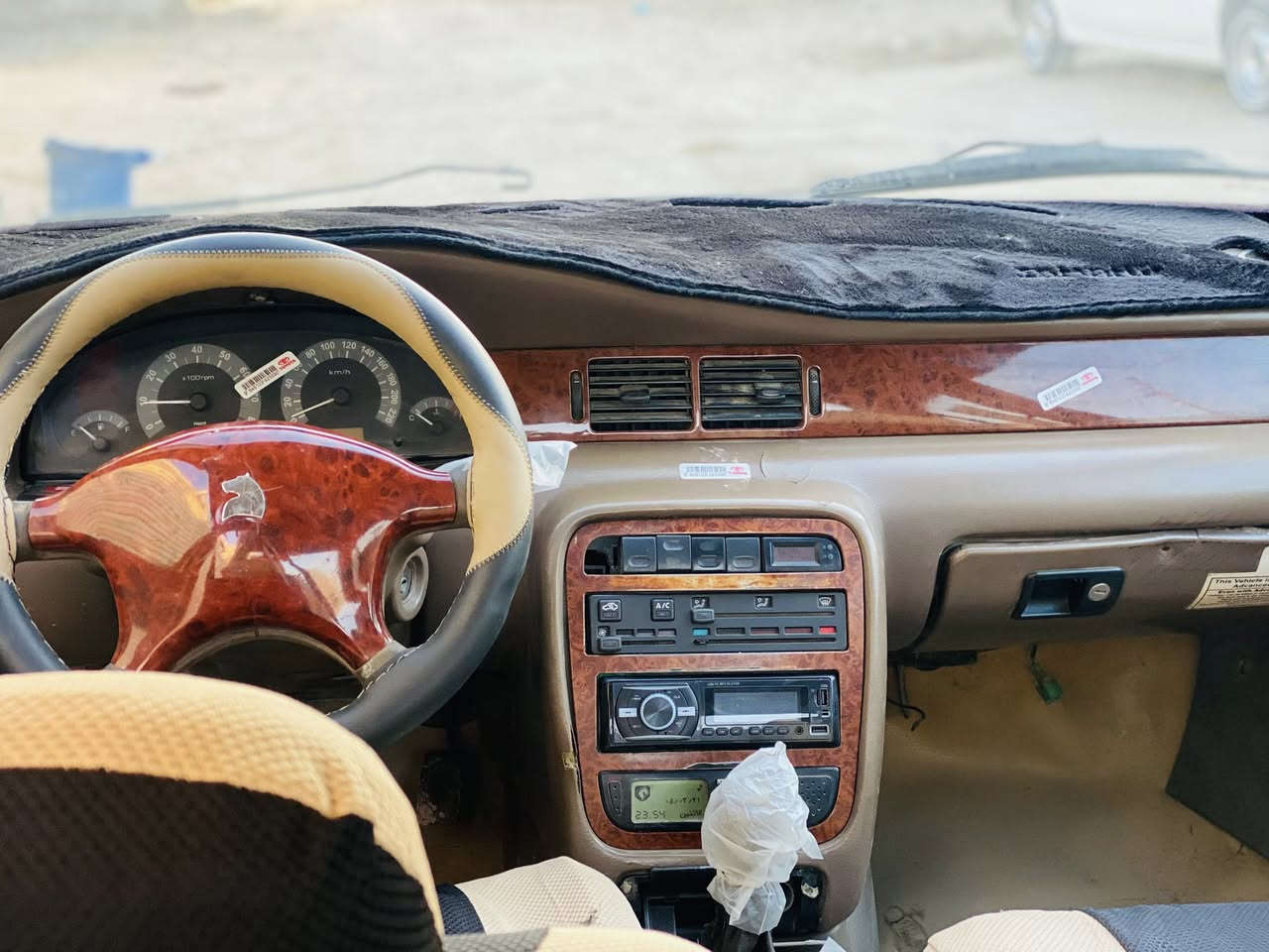 سمند موديل 11 للبيع كير جديد مكينه ستوني مجفت بعدهة عله السحك كهربائيات كلهة شغاله باتري جديد كلج جديد ستوني شاده سياره حلوه   صدر جديد 
السعر 26 وعليهة مليون و300 تنكطع من الحساب 
المكان بغداد مدينه الصدر 
الرقم ***********
