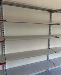 رفوف حديد عدد 11 سعر 50بيها مجال 07709363135