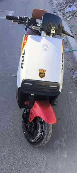 Garow السلام عليكم دراجة كهربائية ماركة 
موديل 2025 ست بطاريات 32 امبير و72 فولت ملف 2000 واط
تمشي سرعة 97 حقيقي 80
بريكات هايدروليك مع مانع انزلاق مع لايت عالي ناصي السعر 900 الف
انطيك ضمان تمشيك 75 الى 85 كيلو متر بالشحنة الوحدة

اتصال ***********
مكاني حي الجهاد
