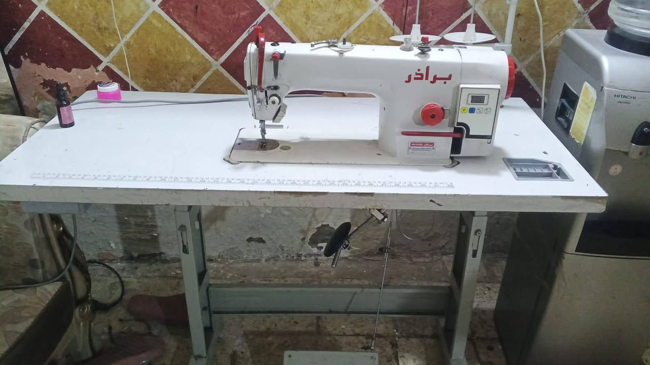 السلام عليكم مكائن للبيع عدداثنين الكاتم لبراذر سعرهه 250وبيه مجال والثاني ب200وبيهه مجال للاستفسار الاتصال على الرقم التالي ***********لن اني مكلفه بالنشرالمكان بغداد سلمان باك
