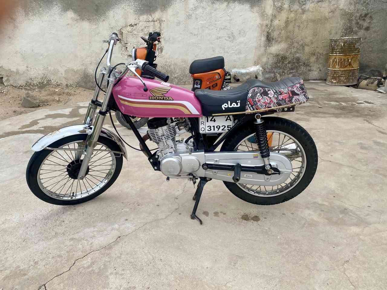 دراجه لبيع دوات دوات مكفوله محرك سيجه نامه مفتوح دراجه جديده ما ناقصه شي جاهزه مكاني سفوان سعر 500 قفل ***********
